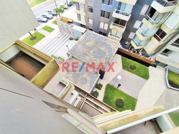 Departamento Con Vista Al Mar En Condominio Exclusivo C/ Piscina Y Otras Áreas Comunes