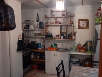 VENDE CASA PAREADA  de 2 pisos EN LINARES