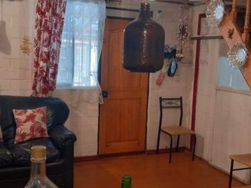 VENDE CASA PAREADA  de 2 pisos EN LINARES