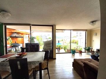 HERMOSA CASA INDEPENDIENTE. EXCLUSIVO SECTOR LOMAS DEL SOL QUILPUÉ