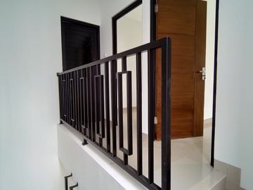 Rumah Baru Strategis di Komplek Arcamanik Cisaranten Kulon