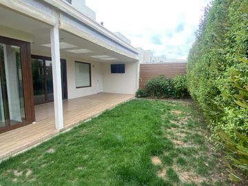 VENTA   HERMOSA CASA EN CONDOMINIO BOSQUE REAL CURAUMA