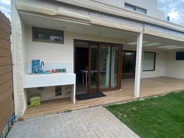VENTA   HERMOSA CASA EN CONDOMINIO BOSQUE REAL CURAUMA