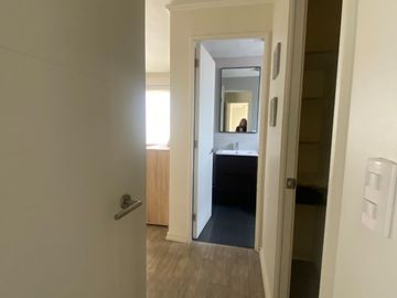 VENTA   HERMOSA CASA EN CONDOMINIO BOSQUE REAL CURAUMA