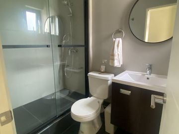 VENTA   HERMOSA CASA EN CONDOMINIO BOSQUE REAL CURAUMA