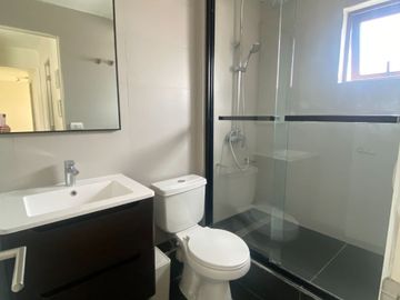 VENTA   HERMOSA CASA EN CONDOMINIO BOSQUE REAL CURAUMA