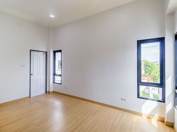 Newly Built Nordic-Style House – 2 Floors, 3 Bedrooms in Pa Daet Zone, Mueang Chiang Mai, Near Wat Don Chai Pa Daet