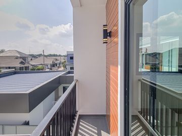Newly Built Nordic-Style House – 2 Floors, 3 Bedrooms in Pa Daet Zone, Mueang Chiang Mai, Near Wat Don Chai Pa Daet