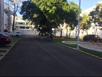 OPORTUNIDAD VENTA DEPARTAMENTO FRACC. PUERTA DE HIERRO, CANCUN, Q. ROO.