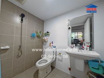 2-storey townhouse, 23.1 sq.w., Pruksa Village 117, Petchkasem 91-Phutthasakorn, Soi Petchkasem 91, Kanchanaphisek Road, Petchkasem Road, Krathum Baen