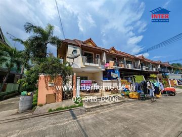 2-storey townhouse, 31.9 sq.w., Rinrada Oriental Village, near Lee Thai Traditional Medicine Clinic, Ekachai Road, Kittimanee Road, Mueang Samut Sakho
