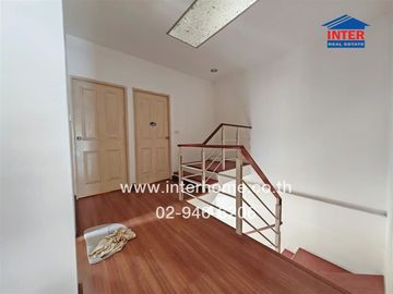 2-storey townhouse, 31.9 sq.w., Rinrada Oriental Village, near Lee Thai Traditional Medicine Clinic, Ekachai Road, Kittimanee Road, Mueang Samut Sakho