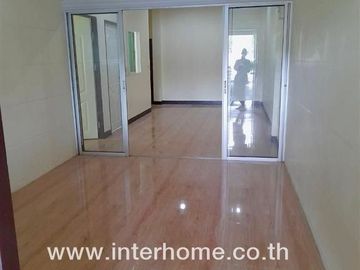 1-storey townhouse, 48.8 sq m, Chatthong Villa Village, Bo Win, Sattahip-Phanom Sarakham strategic highway (Highway 331), Sriracha, Chonburi
