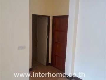 1-storey townhouse, 48.8 sq m, Chatthong Villa Village, Bo Win, Sattahip-Phanom Sarakham strategic highway (Highway 331), Sriracha, Chonburi