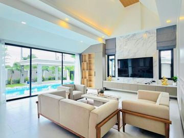 Pool Villa in Pong - Pattaya for Sale Nordic-Style with Complete Furnishings