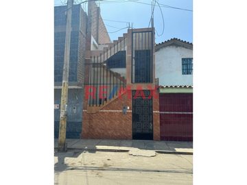 Acogedora Casa De Dos Pisos En Supe Pueblo
