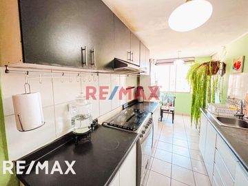 Amplio Departamento Remodelado C/ Vista Panorámica | Condominio Con Seguridad Y Áreas Comunes