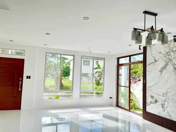 BRAND NEW STUNNING HOUSE FOR SALE IN LAGUNA BEL AIR