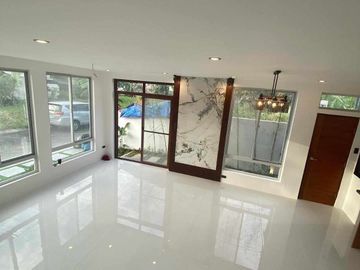 BRAND NEW STUNNING HOUSE FOR SALE IN LAGUNA BEL AIR