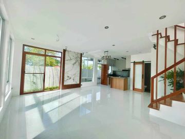 BRAND NEW STUNNING HOUSE FOR SALE IN LAGUNA BEL AIR