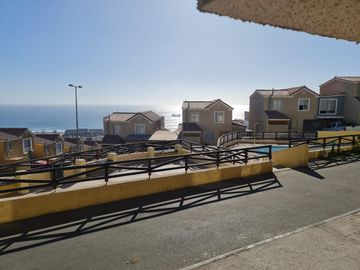 Venta casa vista al mar en condominio en Coviefi, Antofagasta
