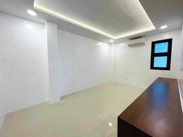 Spacious 3-Storey House for Sale in Greenwoods Executive Village, Pasig