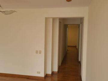 VENTA DE OCASION AMPLIO DEPARTAMENTO EN AV. HIGUERETA SUCO
