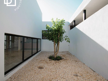 Casa nueva en venta de una planta con alberca privada en Mérida