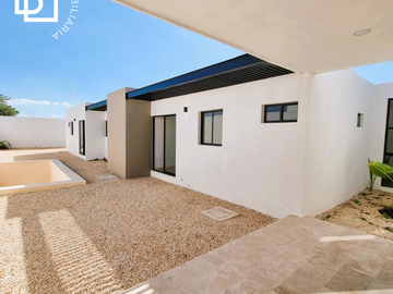 Casa nueva en venta de una planta con alberca privada en Mérida