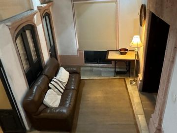 VENDO CASA EN EL CENTRO. QRO