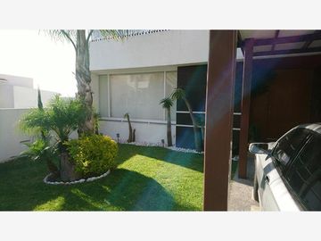 VENDO CASA EN FRACCIONAMIENTO MISION DE CONCA, QRO.