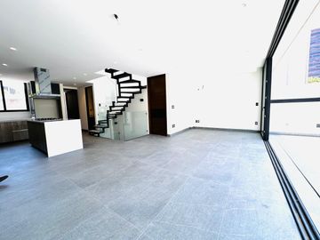 PH en venta en  Polanco: 268m2, 3 niveles, 3 recámaras, 4.5 baños, 3 estac. balcón y terraza.