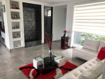 ESPECTACULAR CASA EN SAN JOSE DE LAS VILLAS