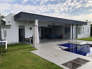 ESPECTACULAR CASA EN SAN JOSE DE LAS VILLAS