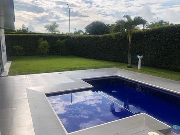 ESPECTACULAR CASA EN SAN JOSE DE LAS VILLAS