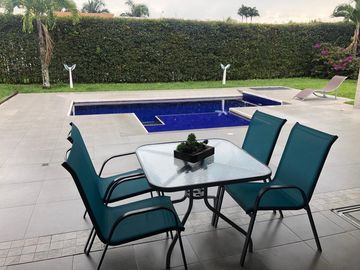 ESPECTACULAR CASA EN SAN JOSE DE LAS VILLAS