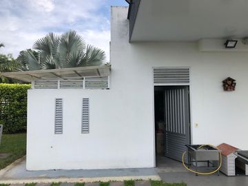 ESPECTACULAR CASA EN SAN JOSE DE LAS VILLAS