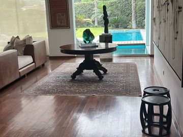 CASA EN LA PLANICIE