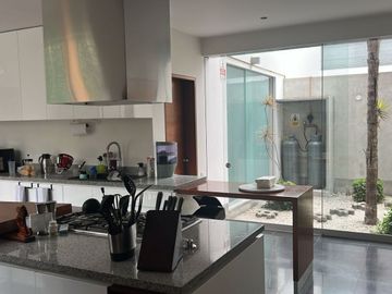 CASA EN LA PLANICIE