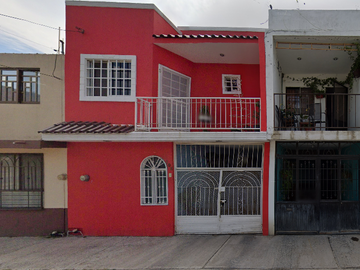 VENTA DE CASA EN VILLAS DE LA HACIENDA, CELAYA, GUANAJUATO.