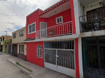 VENTA DE CASA EN VILLAS DE LA HACIENDA, CELAYA, GUANAJUATO.