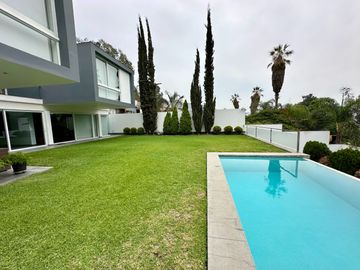 Venta espectacular residencia Urb. La Planicie 1ra etapa, La Molina. Vista al golf