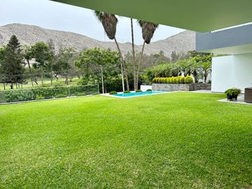 Venta espectacular residencia Urb. La Planicie 1ra etapa, La Molina. Vista al golf