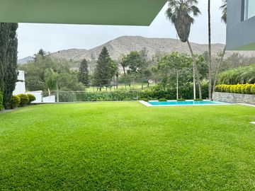 Venta espectacular residencia Urb. La Planicie 1ra etapa, La Molina. Vista al golf