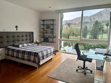 Venta espectacular residencia Urb. La Planicie 1ra etapa, La Molina. Vista al golf
