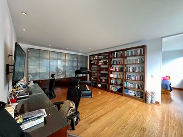 Venta espectacular residencia Urb. La Planicie 1ra etapa, La Molina. Vista al golf