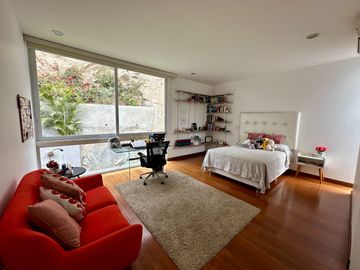 Venta espectacular residencia Urb. La Planicie 1ra etapa, La Molina. Vista al golf