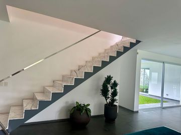 Venta espectacular residencia Urb. La Planicie 1ra etapa, La Molina. Vista al golf