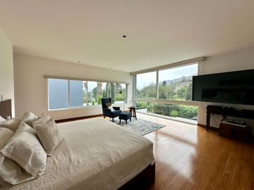 Venta espectacular residencia Urb. La Planicie 1ra etapa, La Molina. Vista al golf