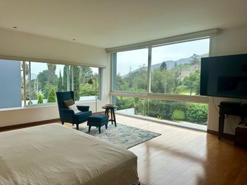 Venta espectacular residencia Urb. La Planicie 1ra etapa, La Molina. Vista al golf